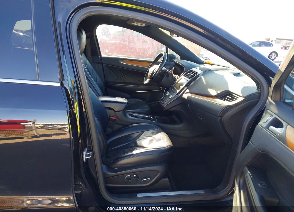 2016 LINCOLN MKC VIN: 5LMCJ3C94GUJ27352