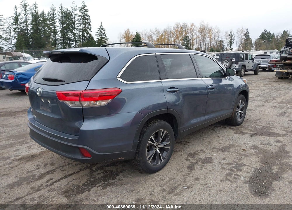 2019 TOYOTA HIGHLANDER LE VIN: 5TDZZRFH7KS322424