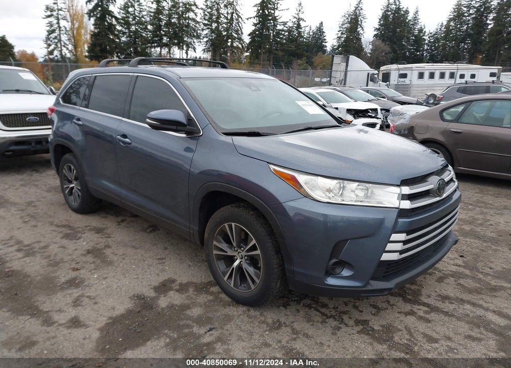 2019 TOYOTA HIGHLANDER LE VIN: 5TDZZRFH7KS322424