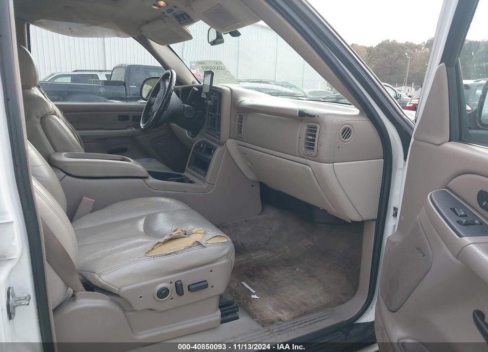 2005 CHEVROLET TAHOE LT VIN: 1GNEC13T35J118562
