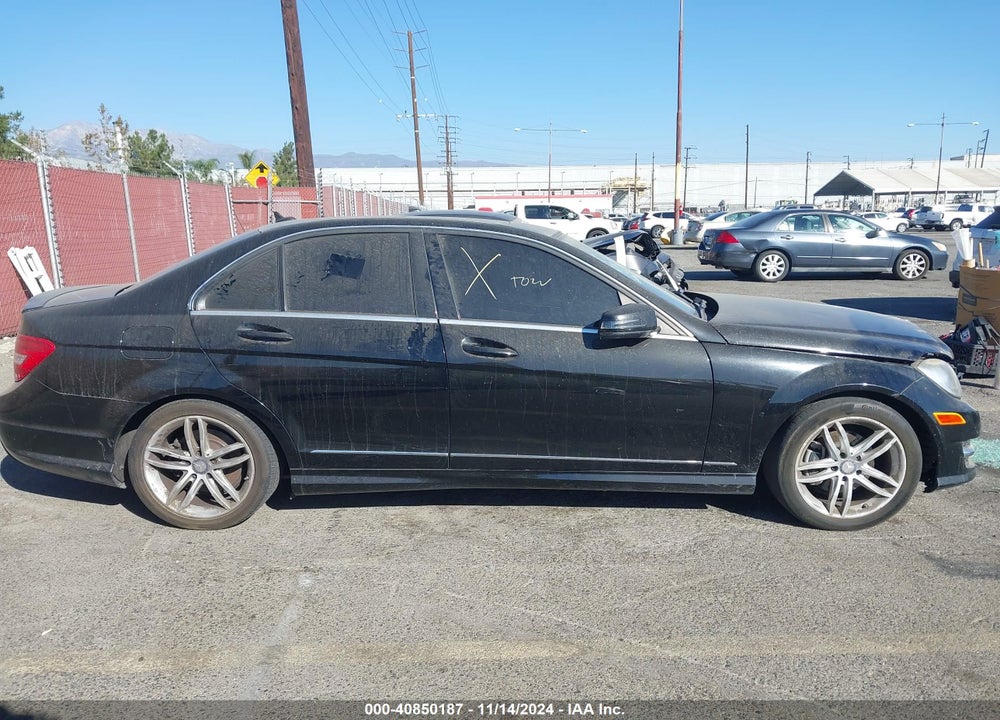 2014 MERCEDES-BENZ C 250 LUXURY/SPORT VIN: WDDGF4HB5EG234732
