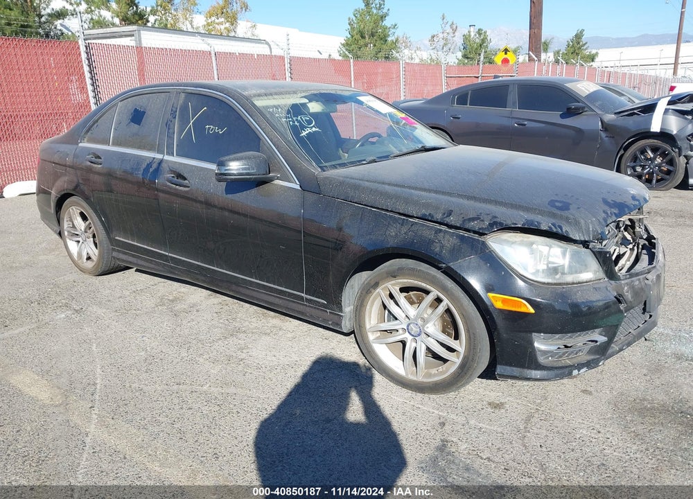 2014 MERCEDES-BENZ C 250 LUXURY/SPORT VIN: WDDGF4HB5EG234732