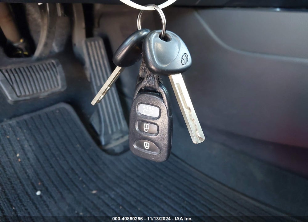 2013 HYUNDAI ELANTRA GT VIN: KMHD35LE8DU109345