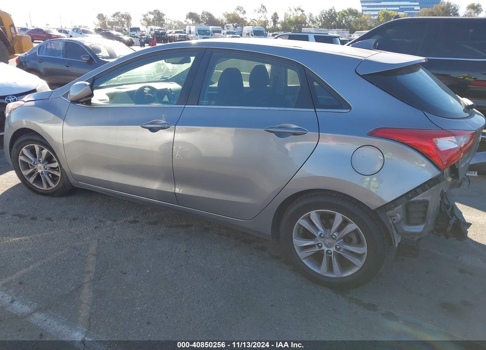 2013 HYUNDAI ELANTRA GT VIN: KMHD35LE8DU109345