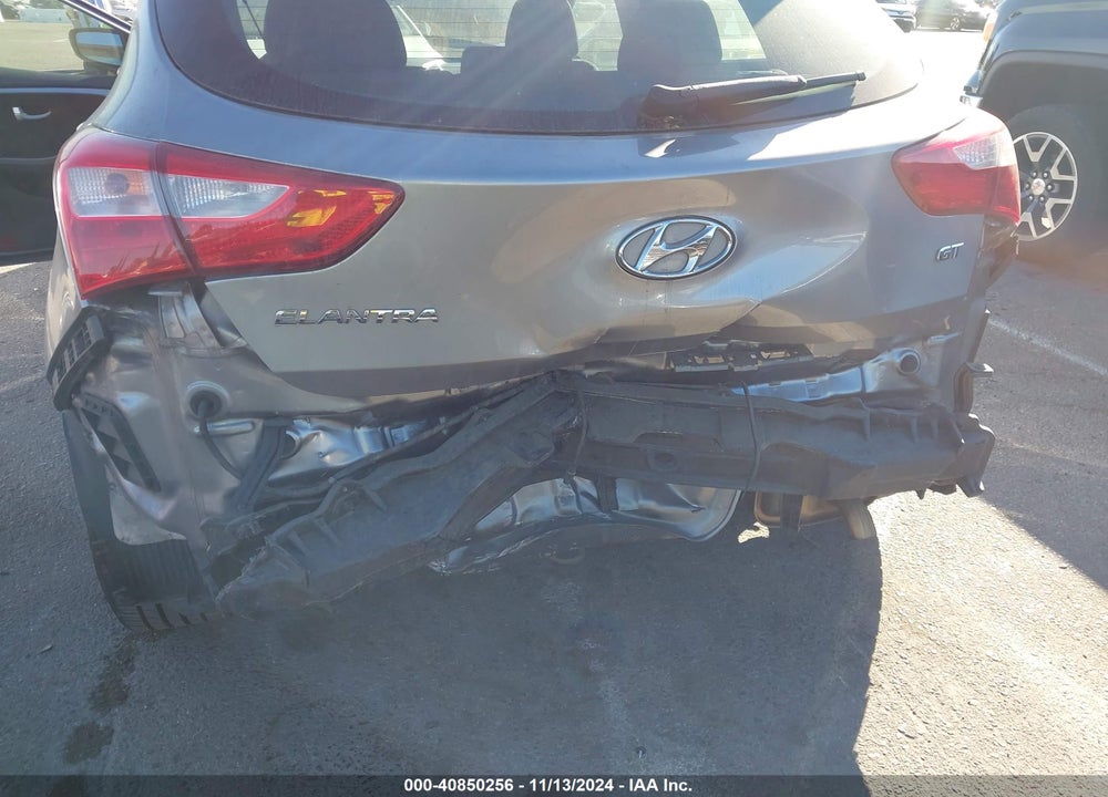 2013 HYUNDAI ELANTRA GT VIN: KMHD35LE8DU109345