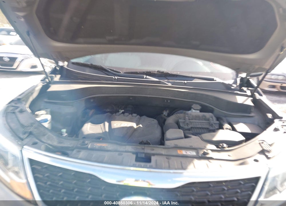 2015 KIA SORENTO LX VIN: 5XYKT3A60FG557126