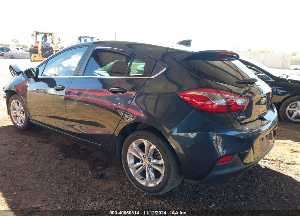 2019 CHEVROLET CRUZE VIN: 3G1BE6SM2KS576173