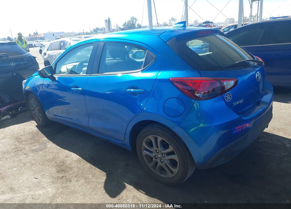 2020 TOYOTA YARIS LE VIN: 3MYDLBJV0LY702197