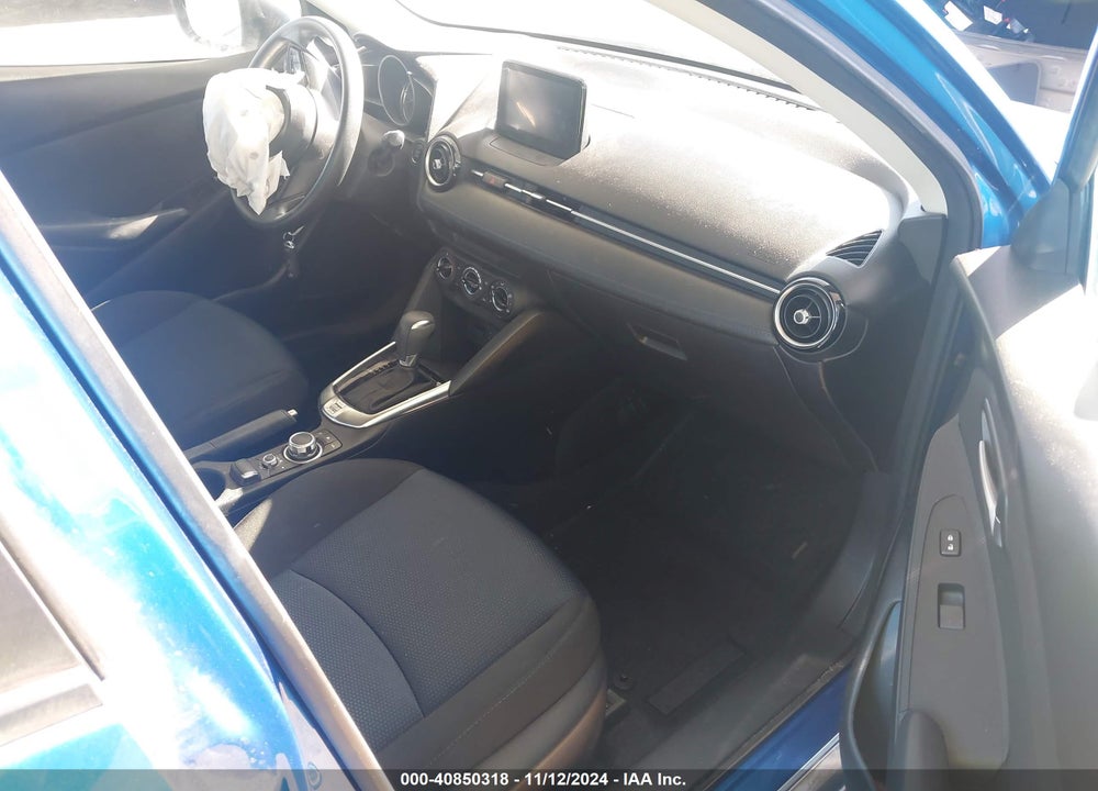 2020 TOYOTA YARIS LE VIN: 3MYDLBJV0LY702197