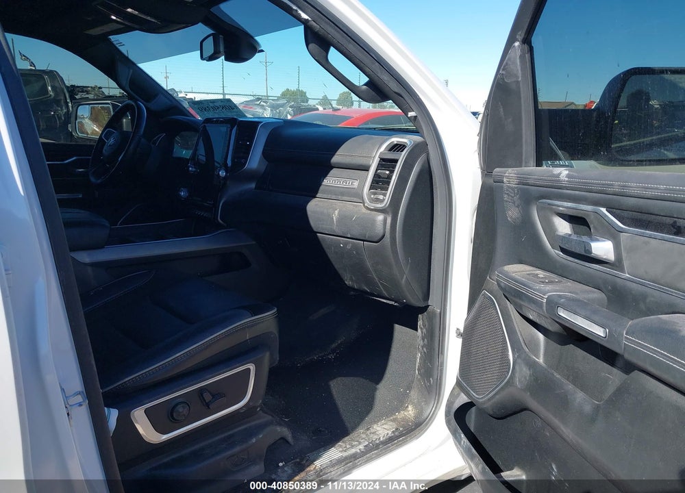 2020 RAM 1500 LAIE  4X4 5'7 BOX VIN: 1C6SRFJMXLN244871