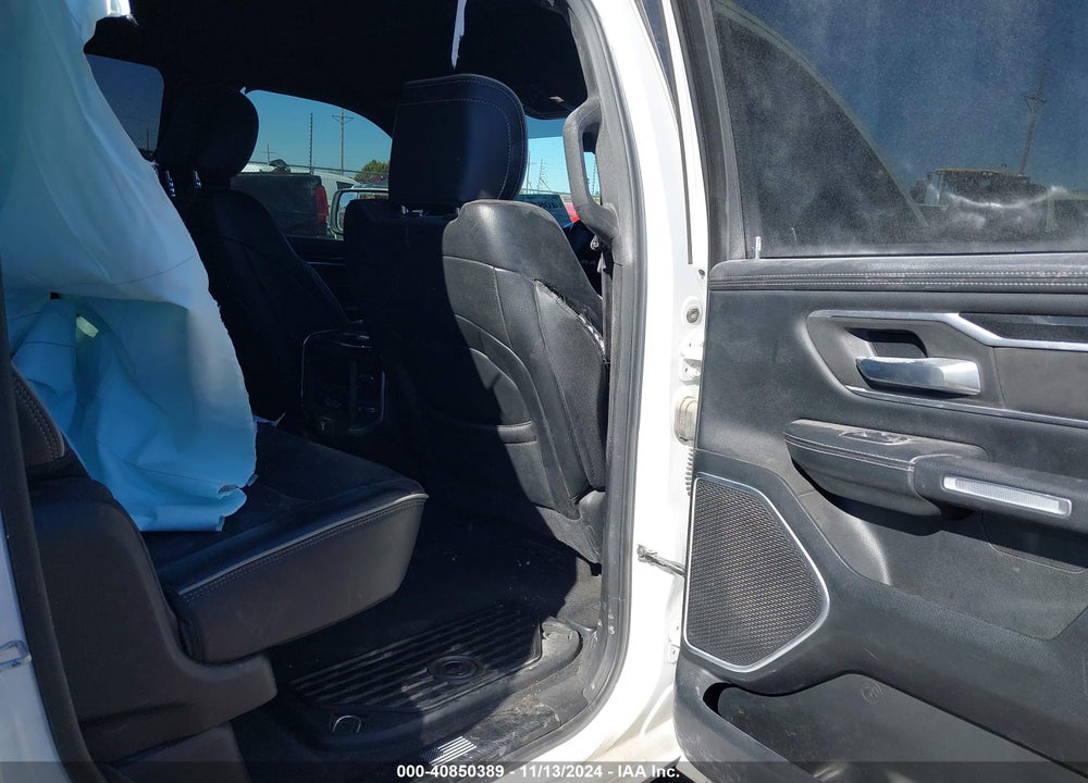 2020 RAM 1500 LAIE  4X4 5'7 BOX VIN: 1C6SRFJMXLN244871