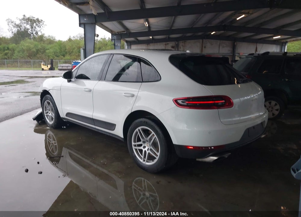 2017 PORSCHE MACAN VIN: WP1AA2A58HLB02243