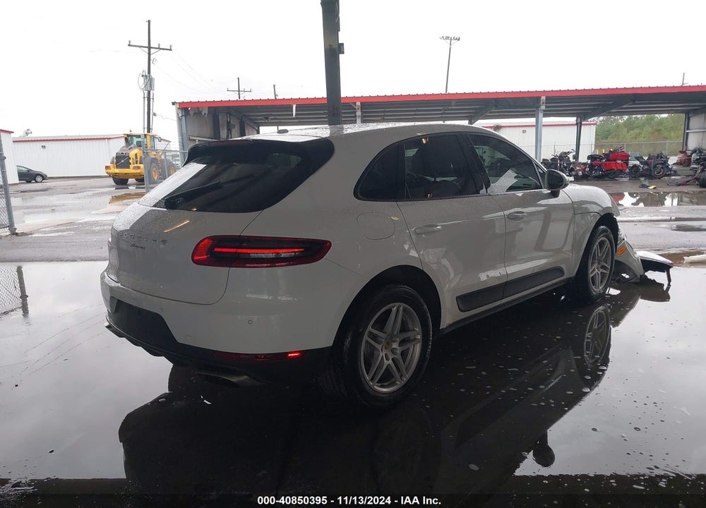 2017 PORSCHE MACAN VIN: WP1AA2A58HLB02243
