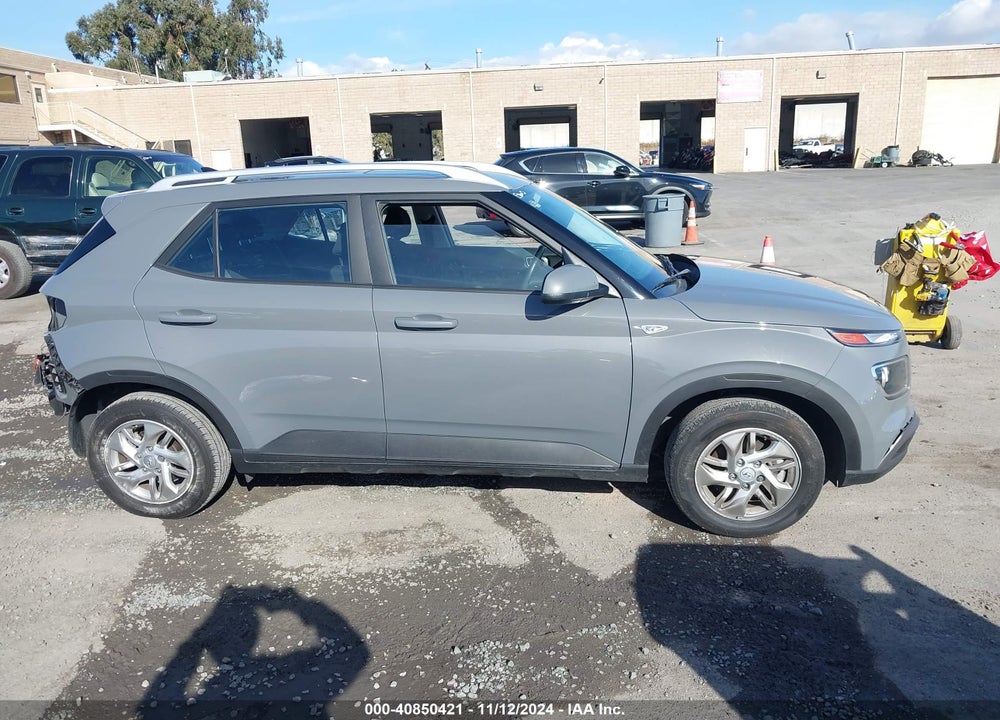 2020 HYUNDAI VENUE SEL VIN: KMHRC8A37LU024715
