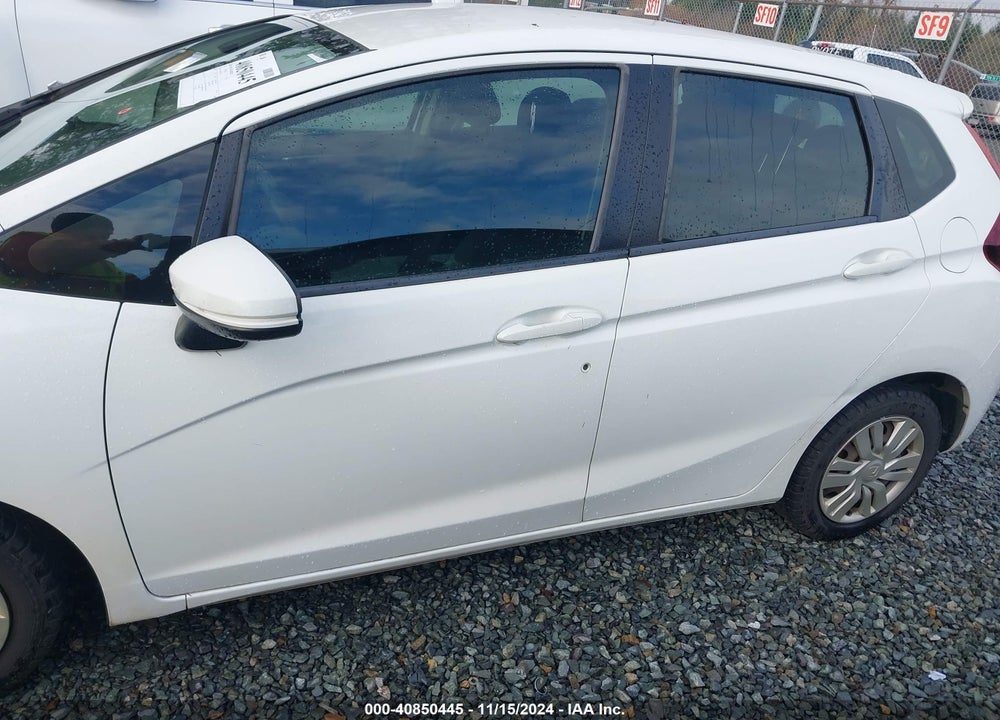 2015 HONDA FIT LX VIN: 3HGGK5H55FM743931