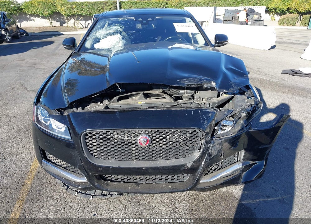 2016 JAGUAR XF 35T PRESTIGE VIN: SAJBE4BV7GCY02923