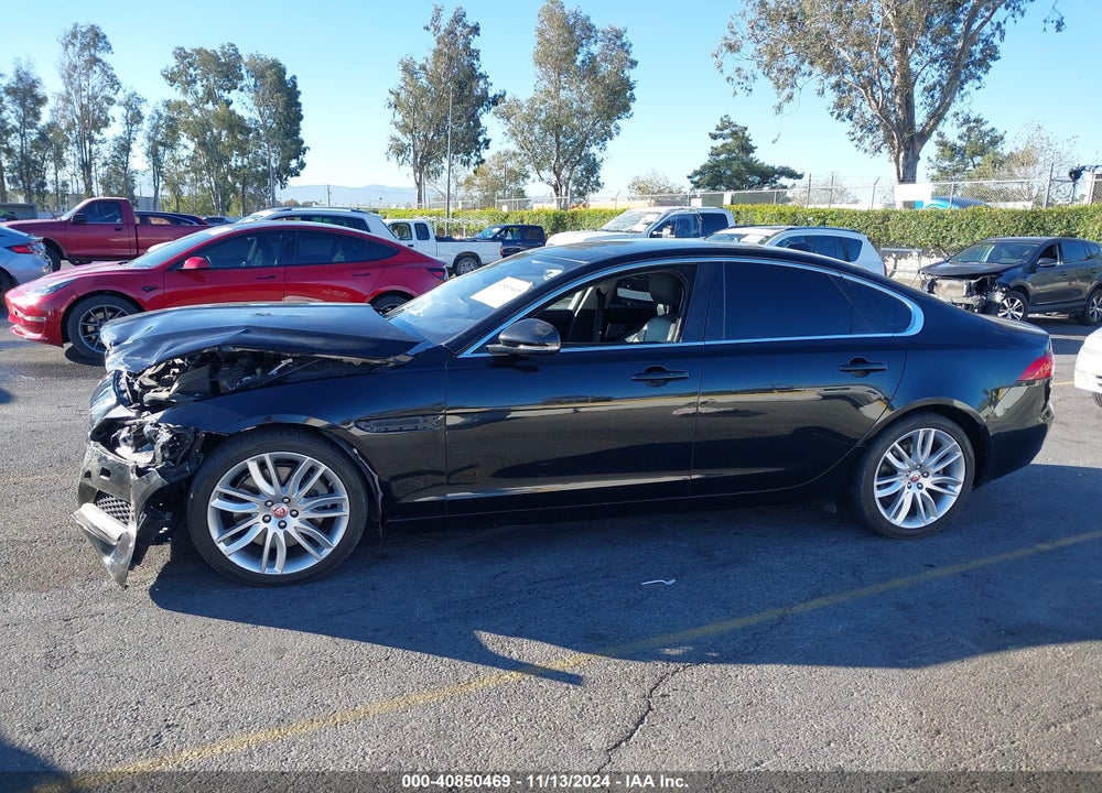 2016 JAGUAR XF 35T PRESTIGE VIN: SAJBE4BV7GCY02923