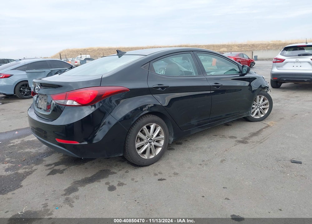 2015 HYUNDAI ELANTRA SE VIN: 5NPDH4AE9FH568674