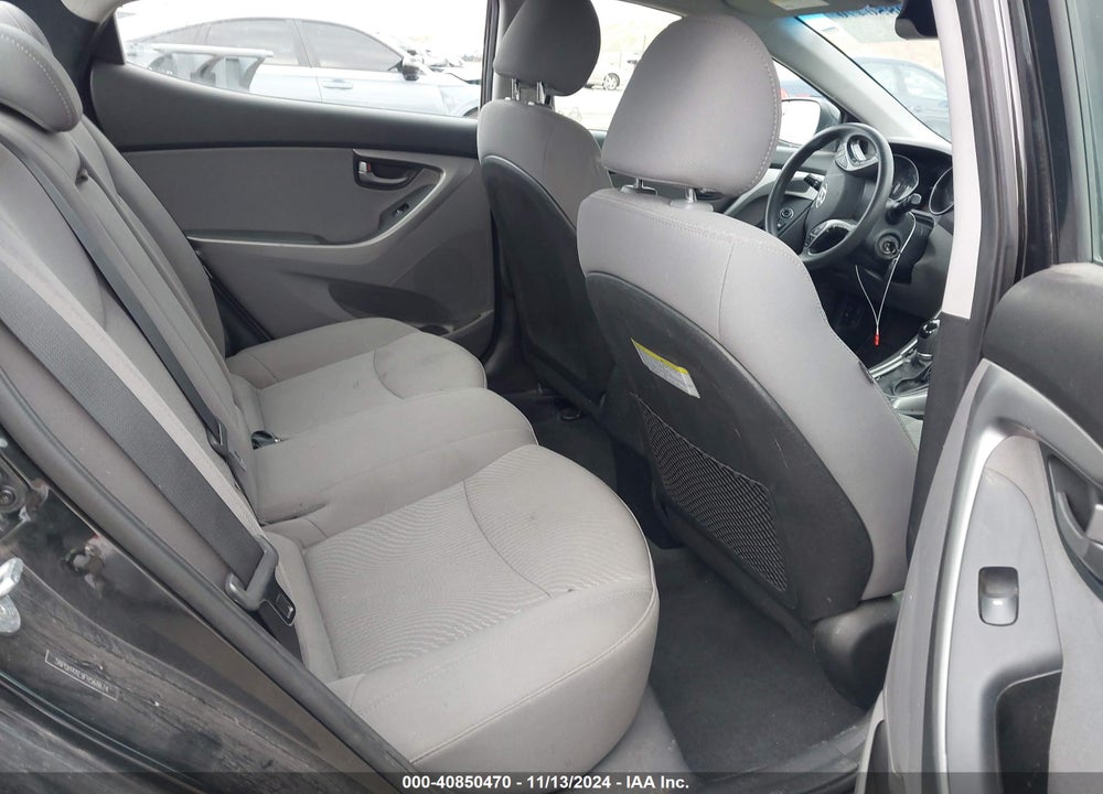 2015 HYUNDAI ELANTRA SE VIN: 5NPDH4AE9FH568674