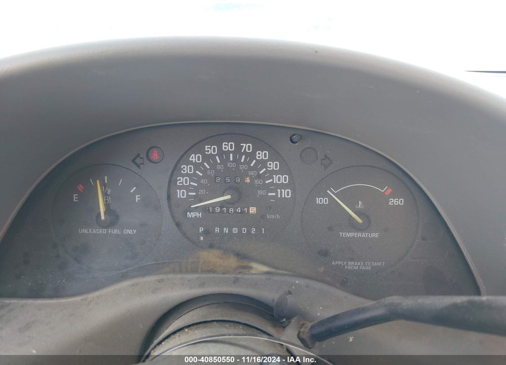 1996 CHEVROLET LUMINA VIN: 2G1WL52M5T1125527
