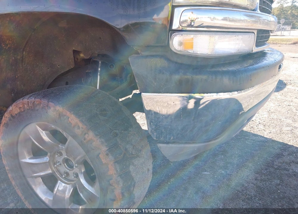 2004 CHEVROLET TAHOE LS VIN: 1GNEC13Z84J109861