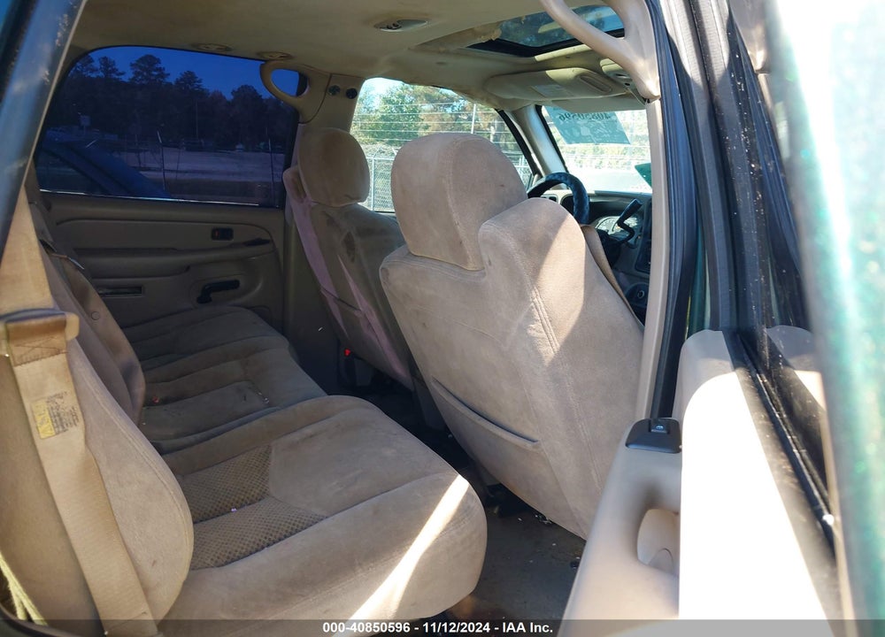 2004 CHEVROLET TAHOE LS VIN: 1GNEC13Z84J109861