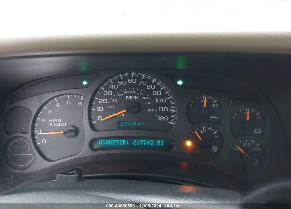 2004 CHEVROLET TAHOE LS VIN: 1GNEC13Z84J109861