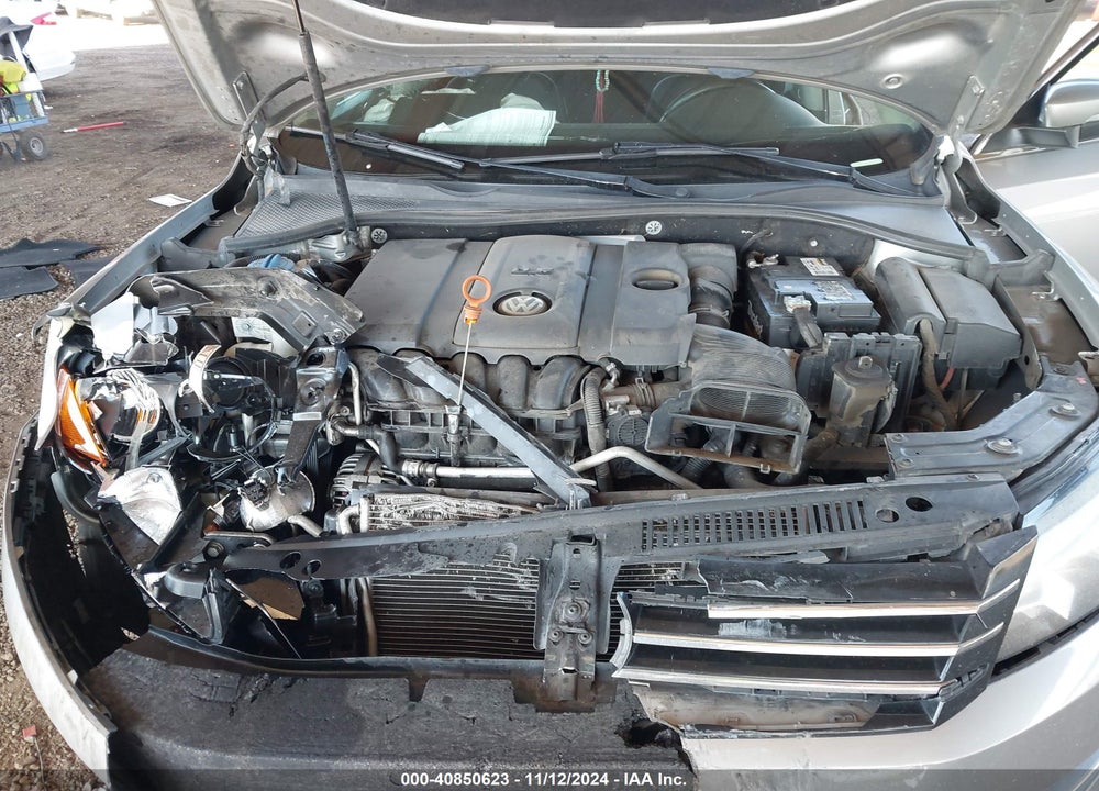 2013 VOLKSWAGEN PASSAT 2.5L SE VIN: 1VWBP7A31DC121076