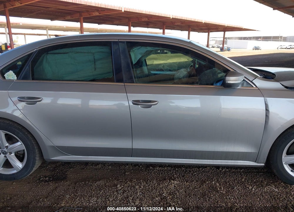 2013 VOLKSWAGEN PASSAT 2.5L SE VIN: 1VWBP7A31DC121076