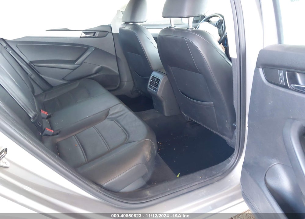 2013 VOLKSWAGEN PASSAT 2.5L SE VIN: 1VWBP7A31DC121076