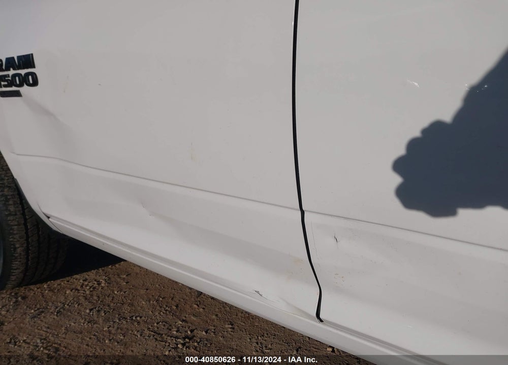2019 RAM 1500 CLASSIC EXPRESS 4X2 5'7 BOX VIN: 1C6RR6KG8KS602508