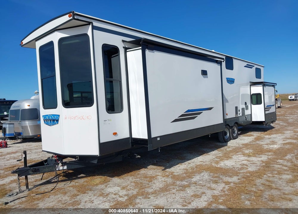 2024 SALEM OTHER VIN: 4X4TSM824RM032647