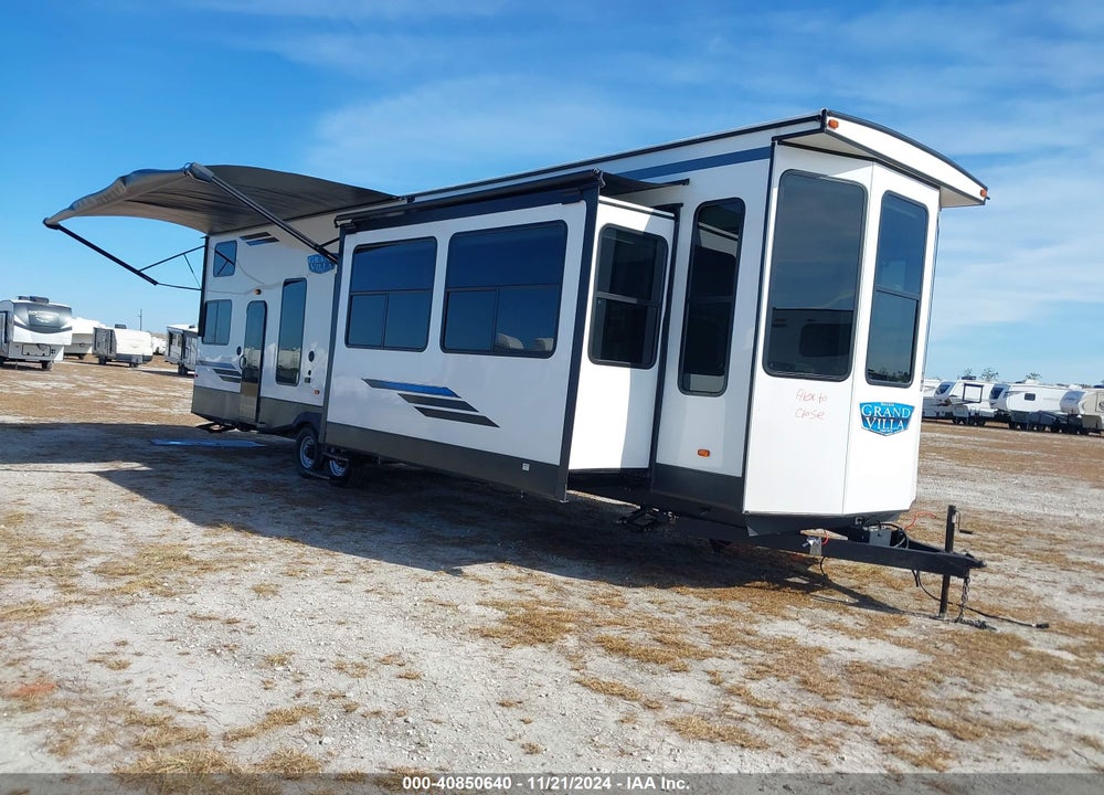 2024 SALEM OTHER VIN: 4X4TSM824RM032647