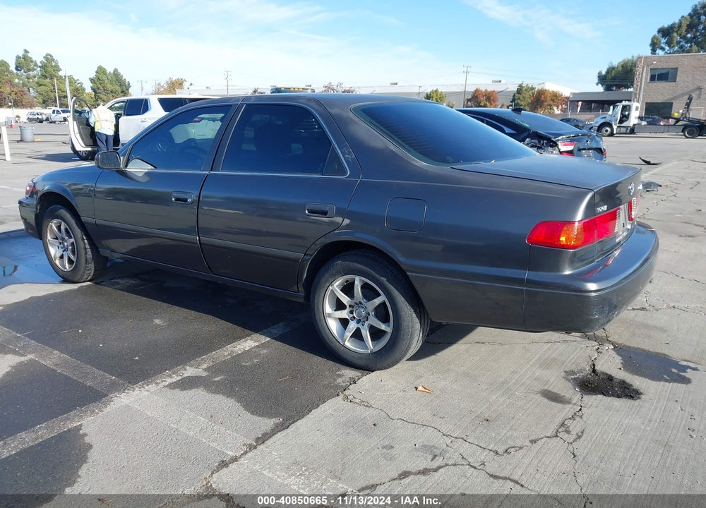 2001 TOYOTA CAMRY LE VIN: JT2BG22K610606699
