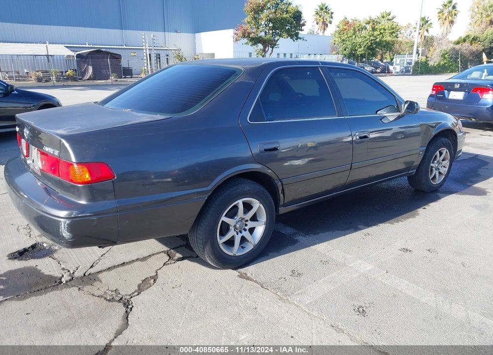 2001 TOYOTA CAMRY LE VIN: JT2BG22K610606699