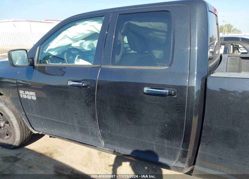 2017 RAM 1500 SLT 4X2 6'4 BOX VIN: 1C6RR6GG9HS707916