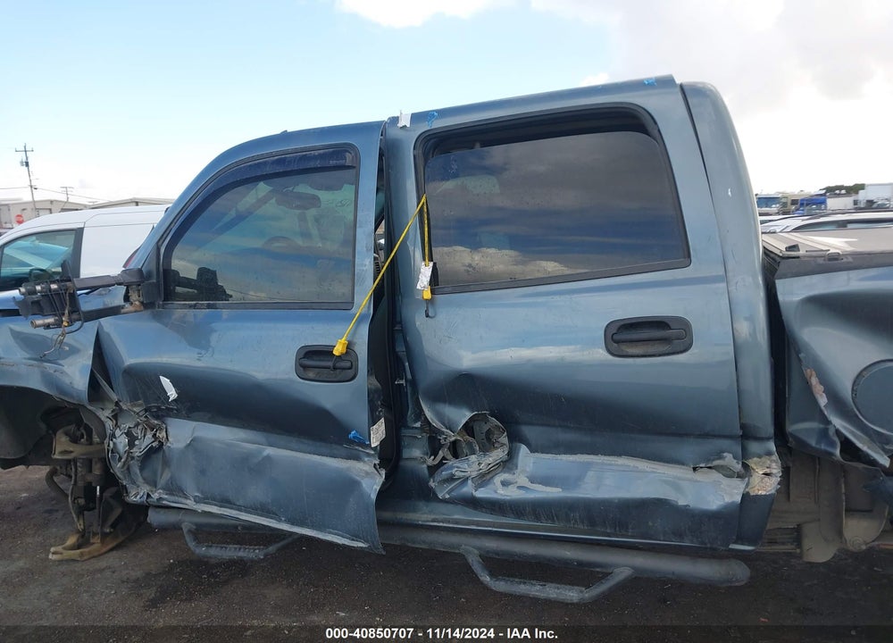 2006 GMC SIERRA 2500HD SLT VIN: 1GTHK23D86F204655