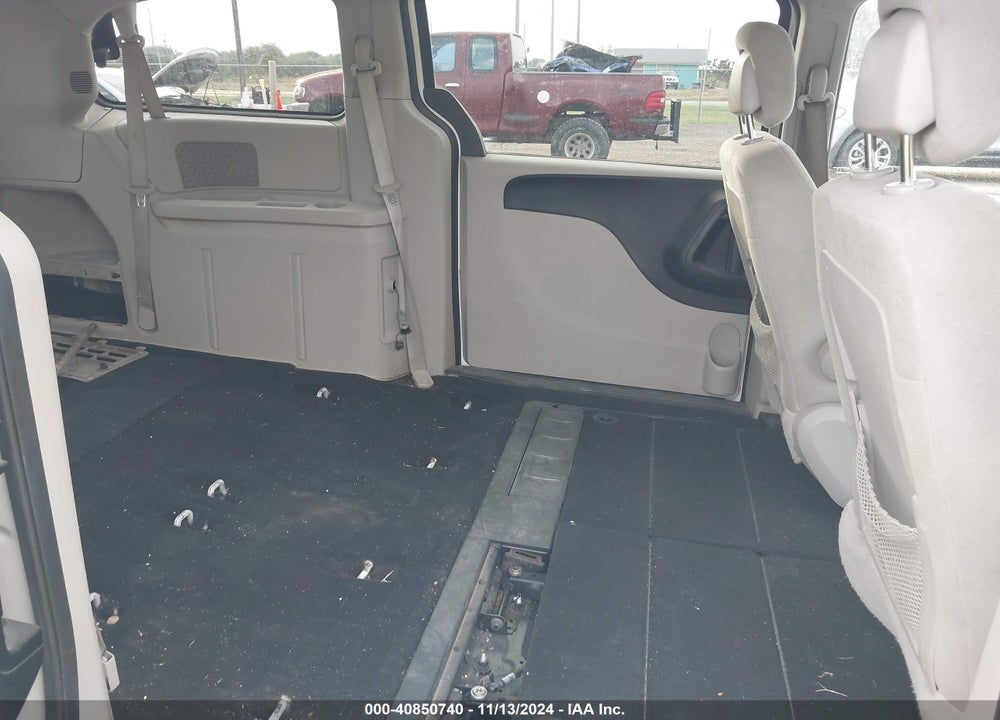 2011 DODGE GRAND CARAVAN EXPRESS VIN: 2D4RN4DG7BR700486