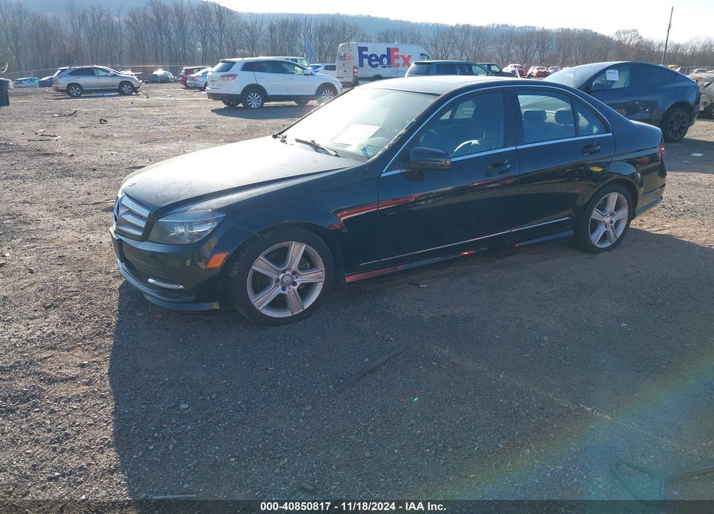 2011 MERCEDES-BENZ C 300 LUXURY 4MATIC/SPORT 4MATIC VIN: WDDGF8BB3BR147301