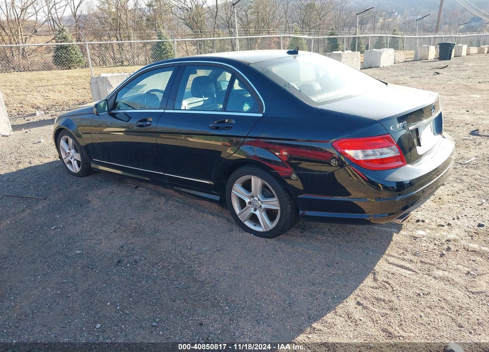 2011 MERCEDES-BENZ C 300 LUXURY 4MATIC/SPORT 4MATIC VIN: WDDGF8BB3BR147301
