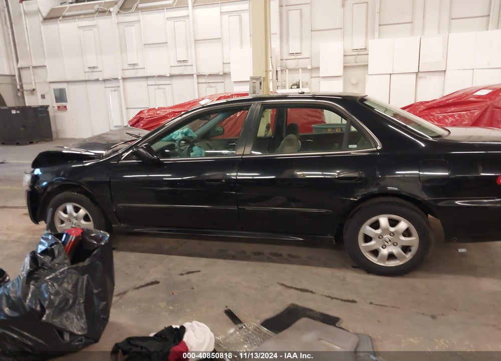 2001 HONDA ACCORD 2.3 EX VIN: JHMCG56641C013849