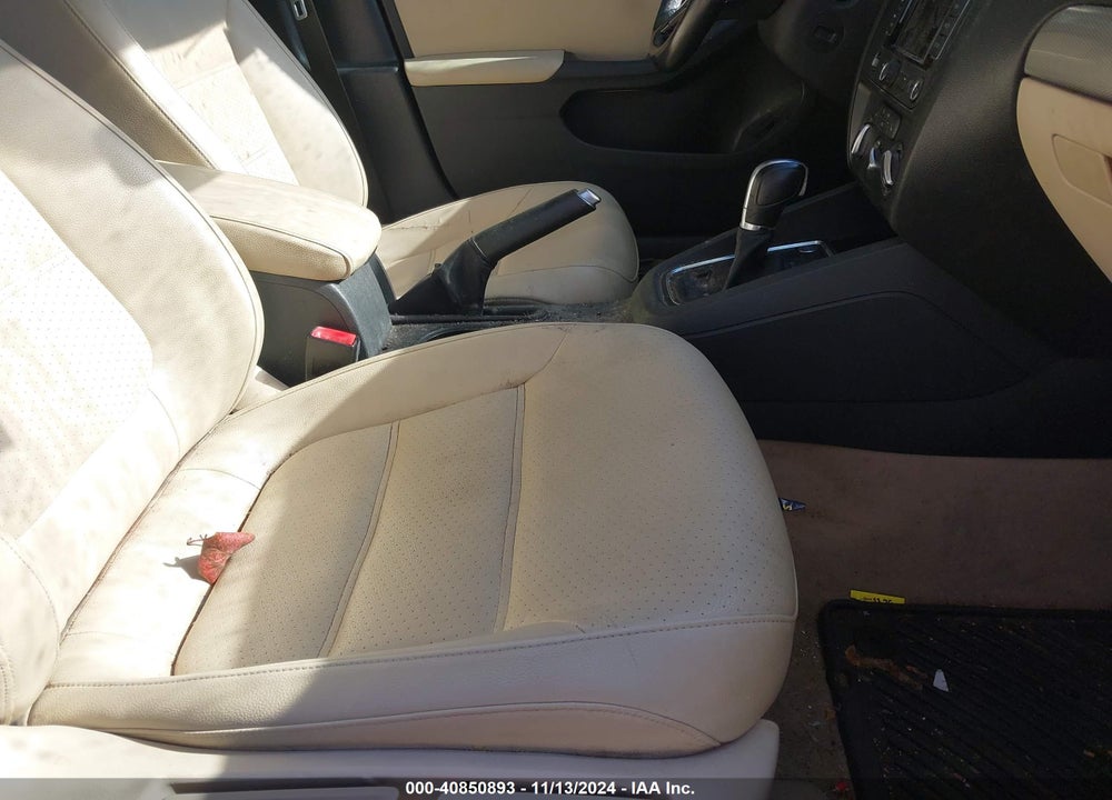 2015 VOLKSWAGEN JETTA 1.8T SE VIN: 3VWD17AJ1FM289956