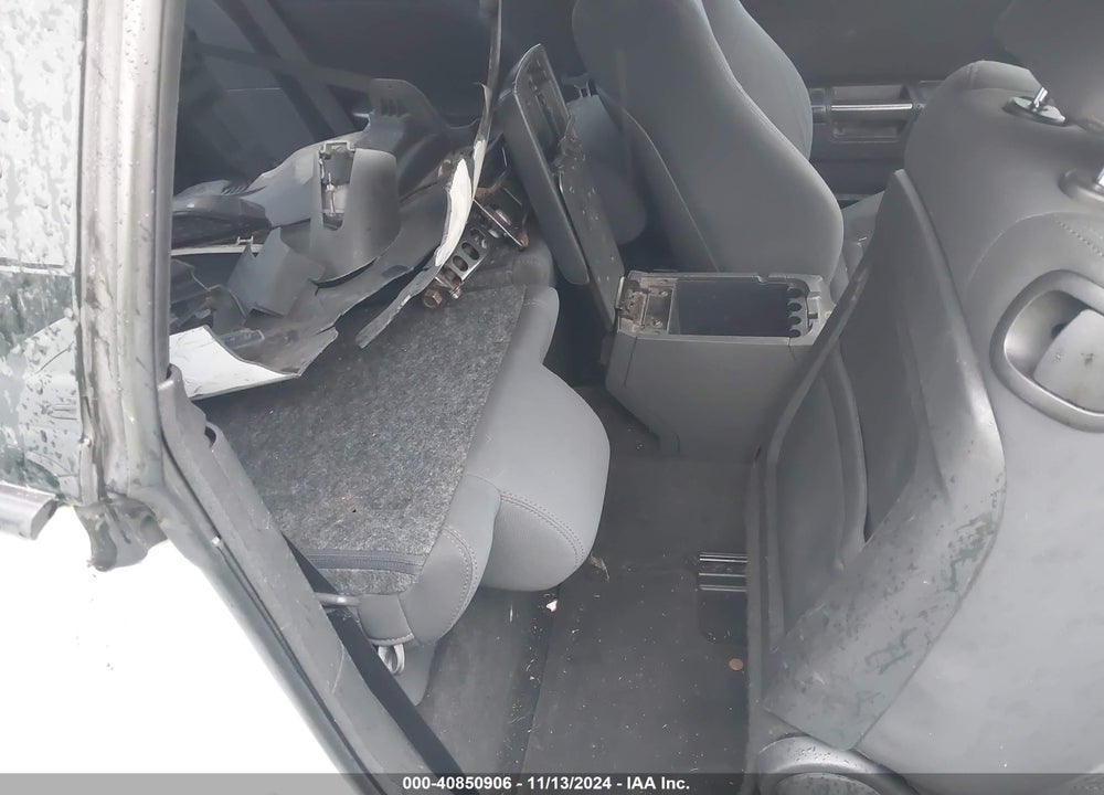 2011 DODGE CHALLENGER VIN: 2B3CJ4DG1BH596566