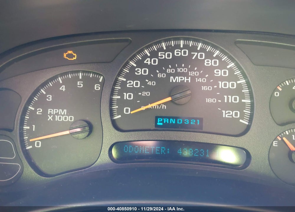 2005 CHEVROLET TAHOE LS VIN: 1GNEC13V45R238566