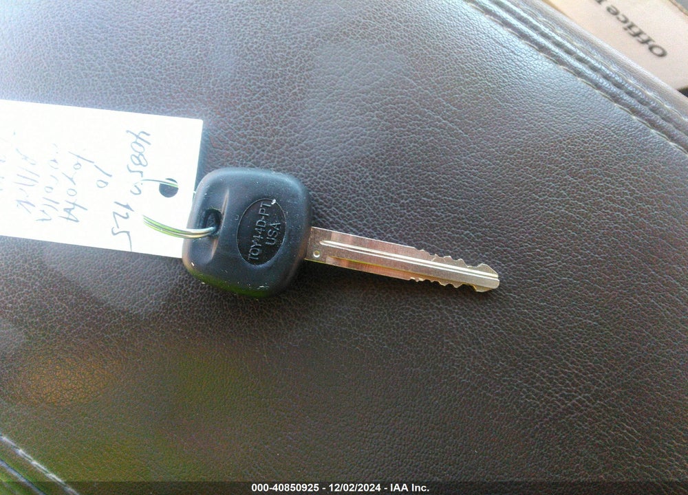 2010 TOYOTA COROLLA LE VIN: 1NXBU4EE2AZ369392