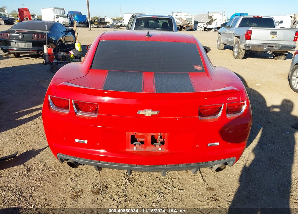 2011 CHEVROLET CAMARO 2SS VIN: 2G1FT1EW8B9177756