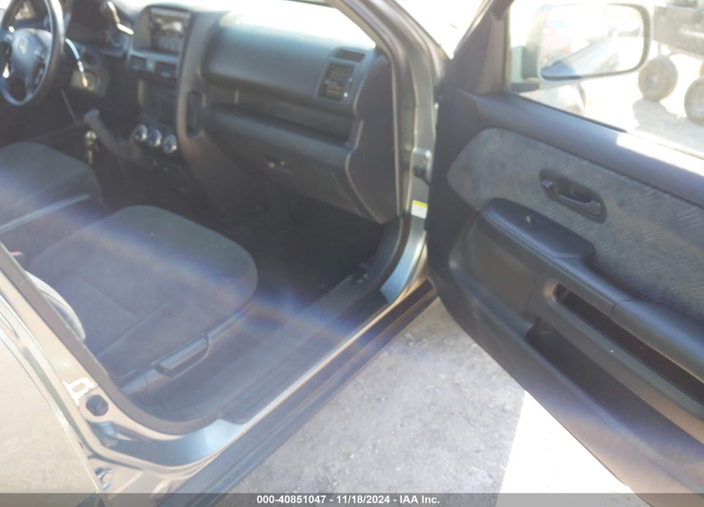 2005 HONDA CR-V EX VIN: SHSRD78885U338567