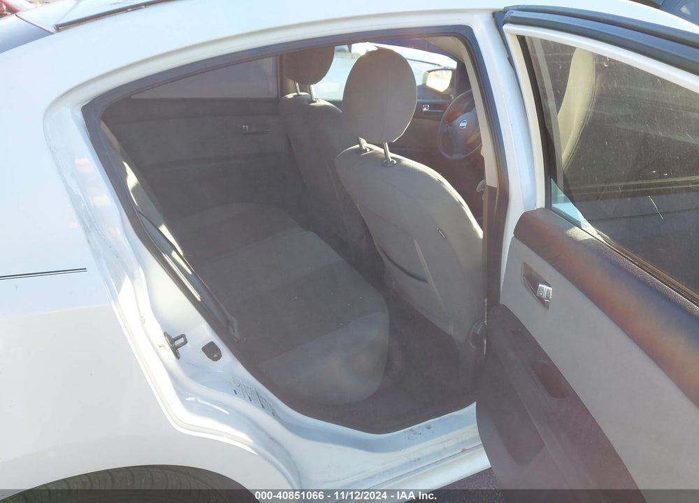 2011 NISSAN SENTRA 2.0SR VIN: 3N1AB6AP6BL711028