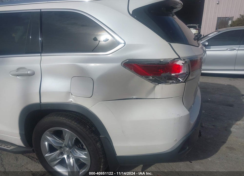 2015 TOYOTA HIGHLANDER LIMITED V6 VIN: 5TDDKRFH5FS072220