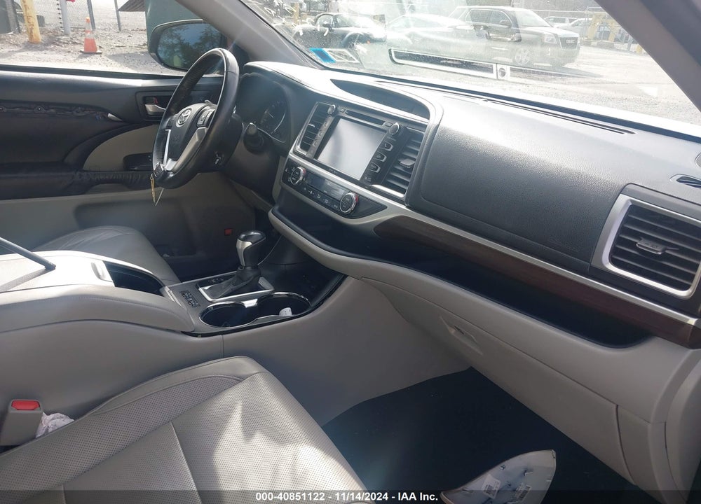 2015 TOYOTA HIGHLANDER LIMITED V6 VIN: 5TDDKRFH5FS072220